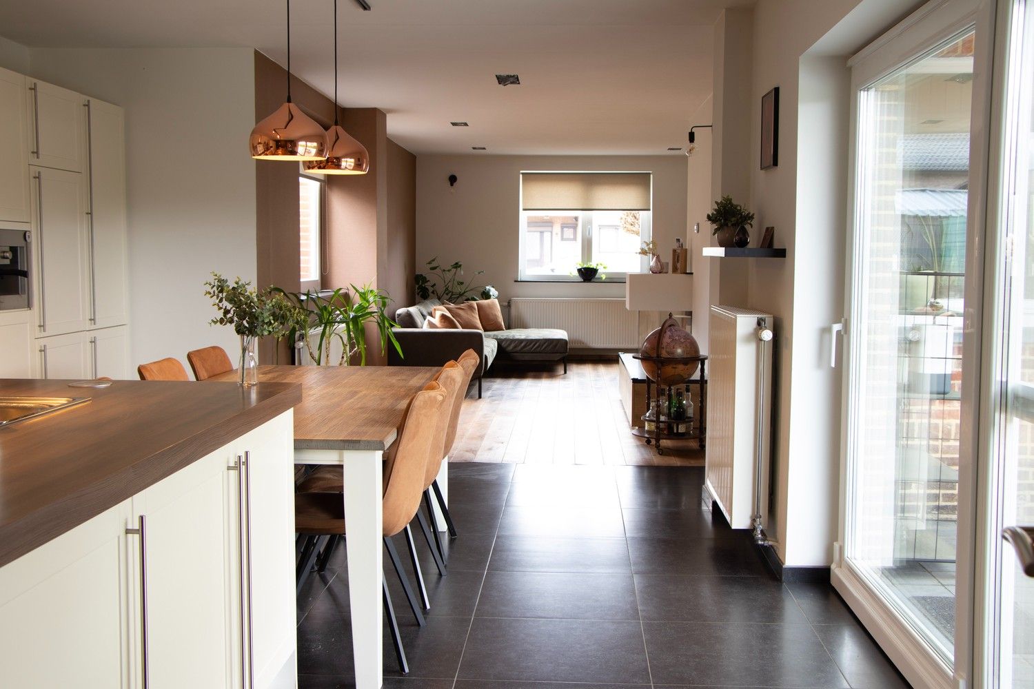 Heerlijk wonen in het groen: karaktervolle, gerenoveerde woning met jacuzzi in Zutendaal foto 6