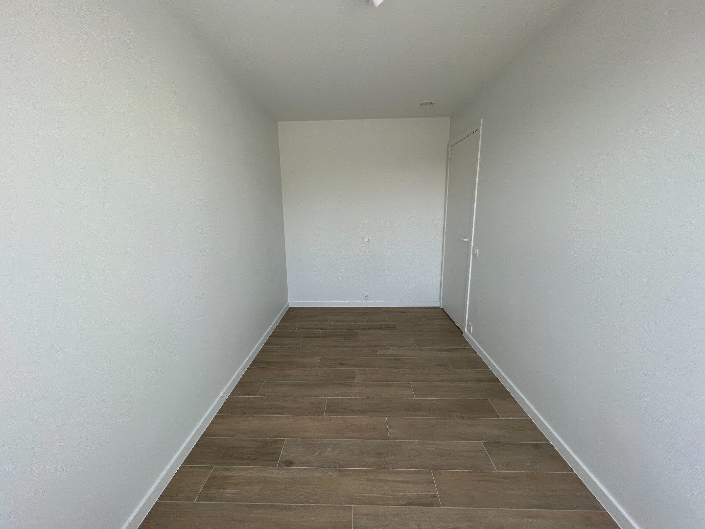 NIEUWBOUWAPPARTEMENT MET 2 SLAAPKAMERS, TERRAS EN CARPORT IN IEPER foto 13