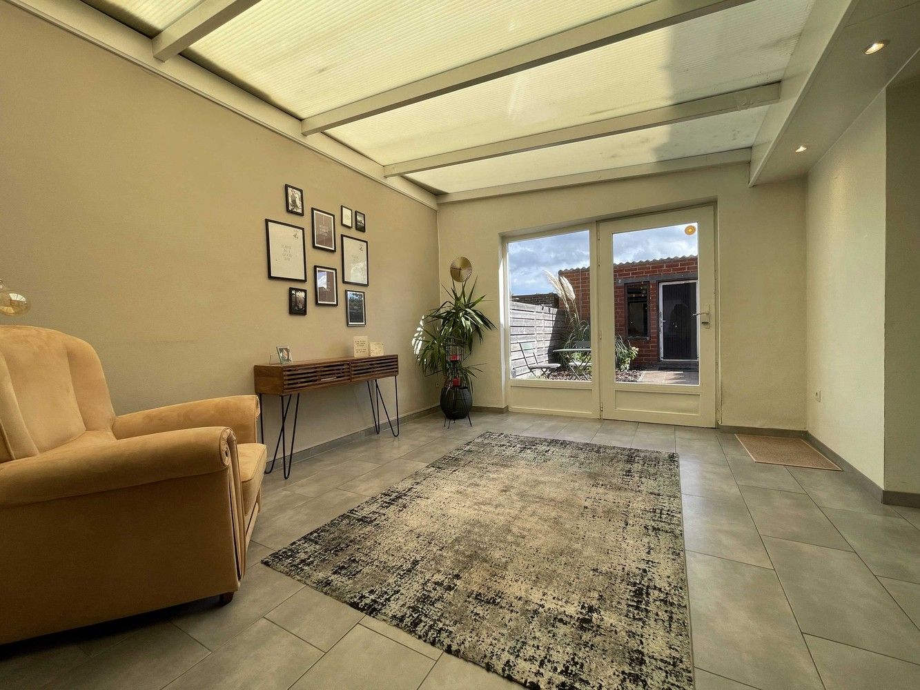 Instapklare gezinswoning met diepe tuin foto 7