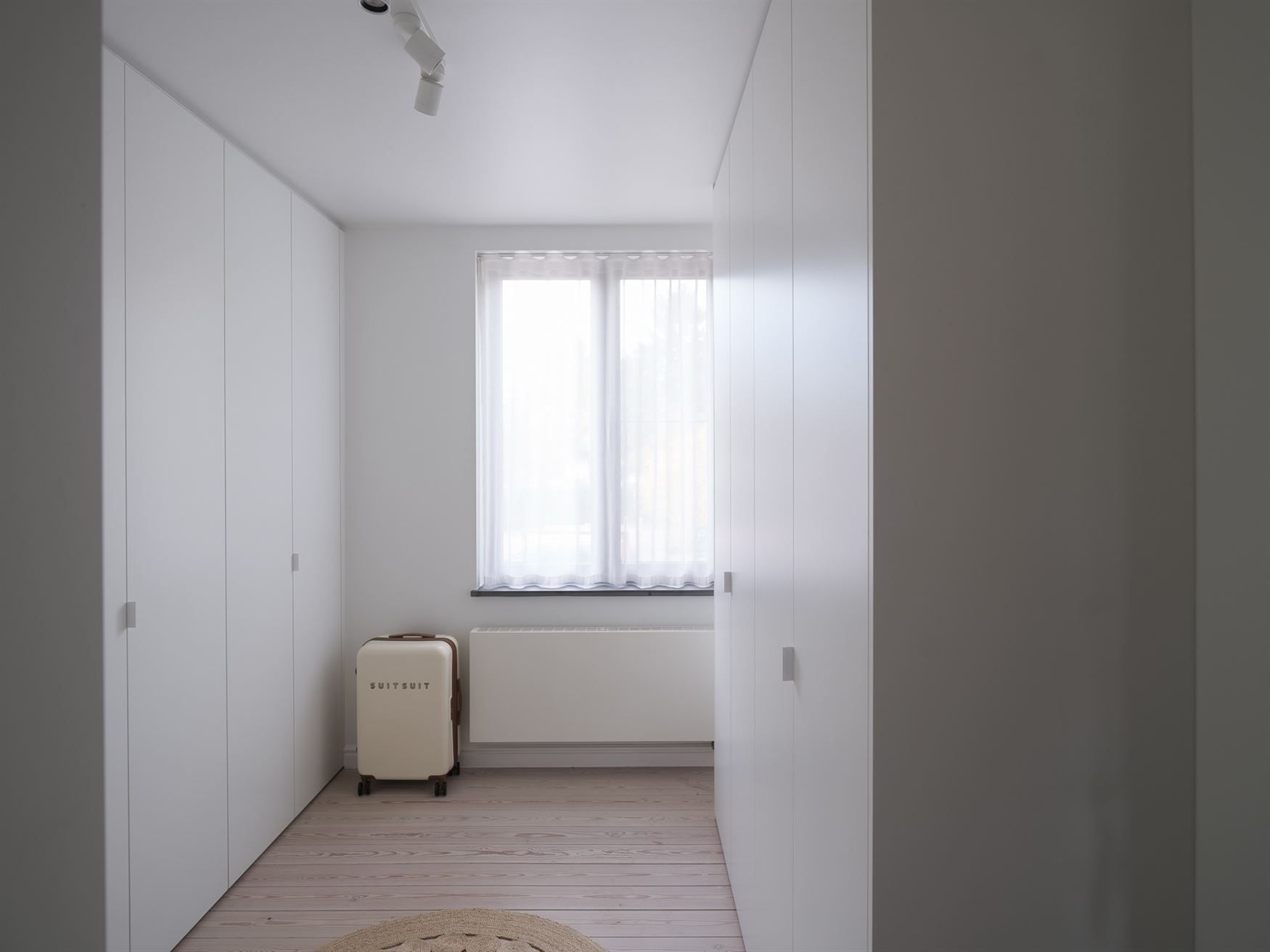 Hoogwaardig afgewerkte herenwoning met zicht op groen en volledige privacy in het hart van Bottelare. foto 37