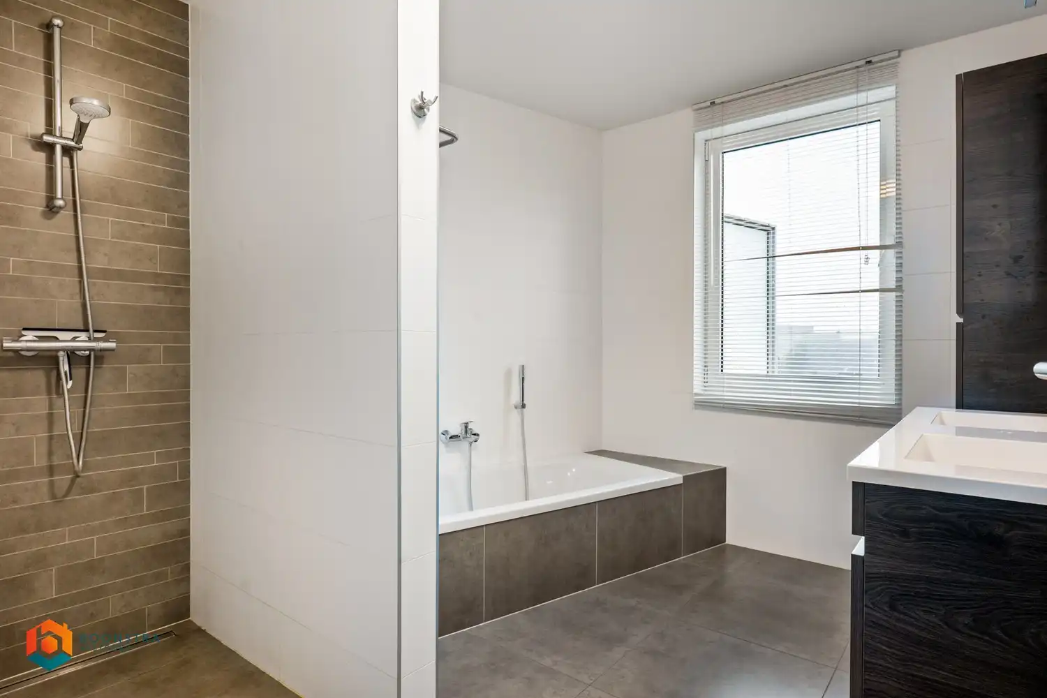 Energiezuinig appartement met 2 slpkrs en bureau te Putte foto 13
