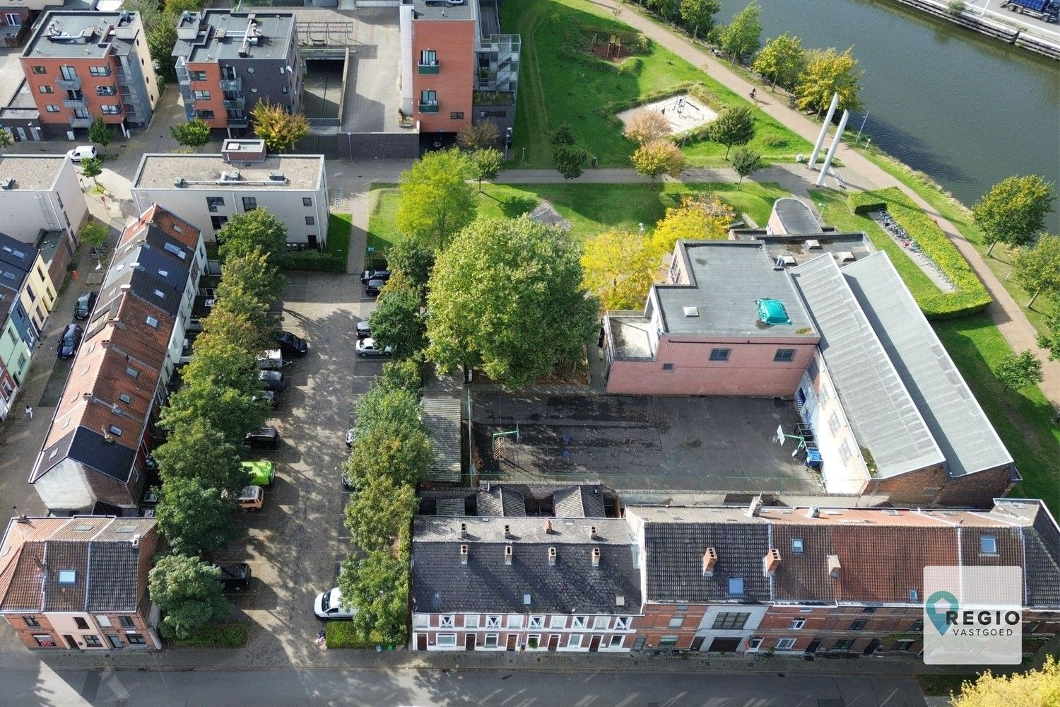 Te renoveren woning te Gentbrugge, Sas- en Bassijnwijk. foto 1