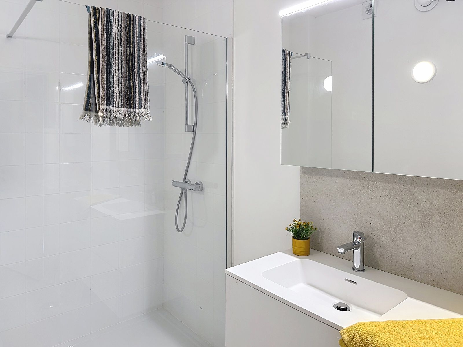 Gerenoveerd appartement in centrum Aartselaar foto 14