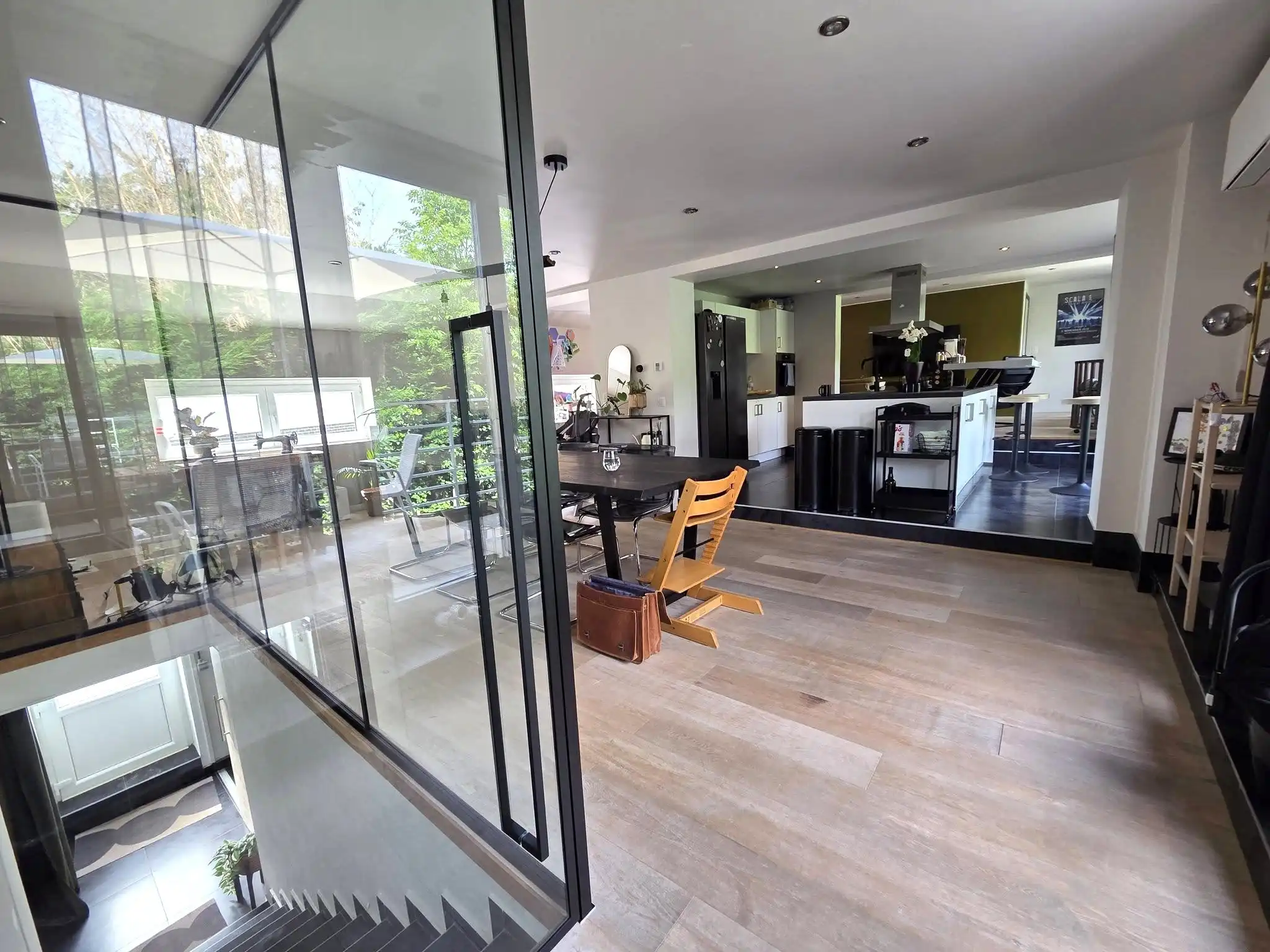 Ruime woning...met loftgevoel... foto 3