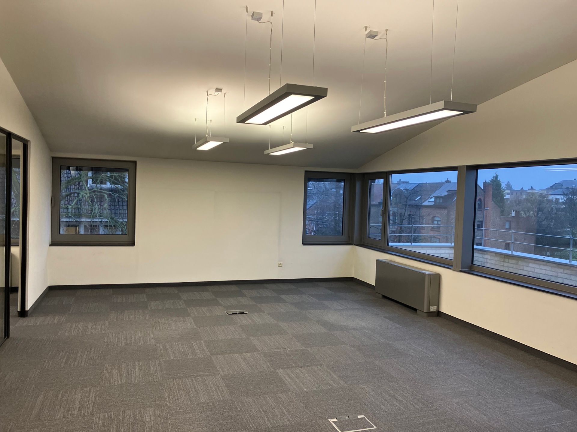 STIJLVOLLE KANTOREN VAN 250M² foto 8
