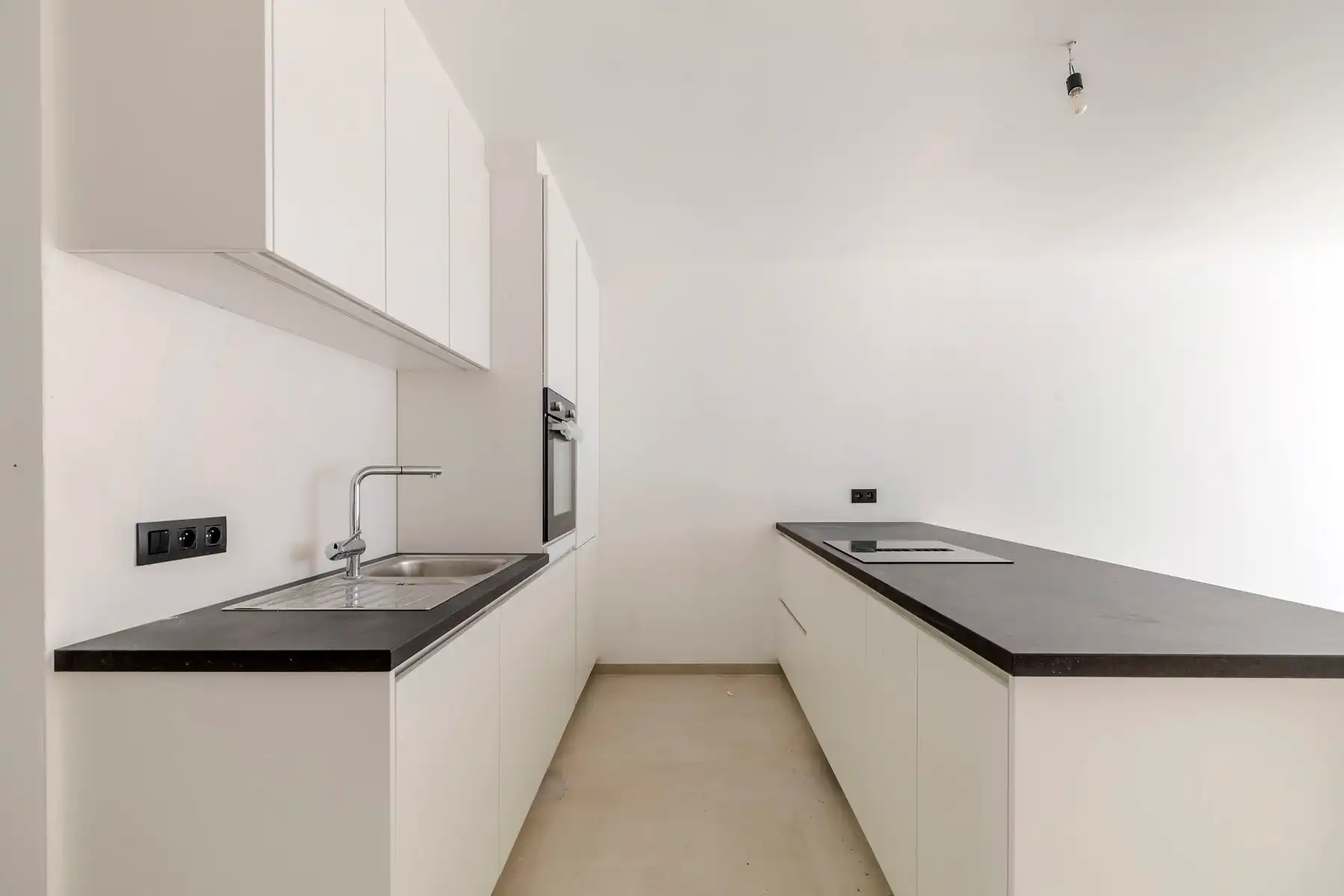 Gerenoveerde woning met 3 slpks, tuin en garage foto 6