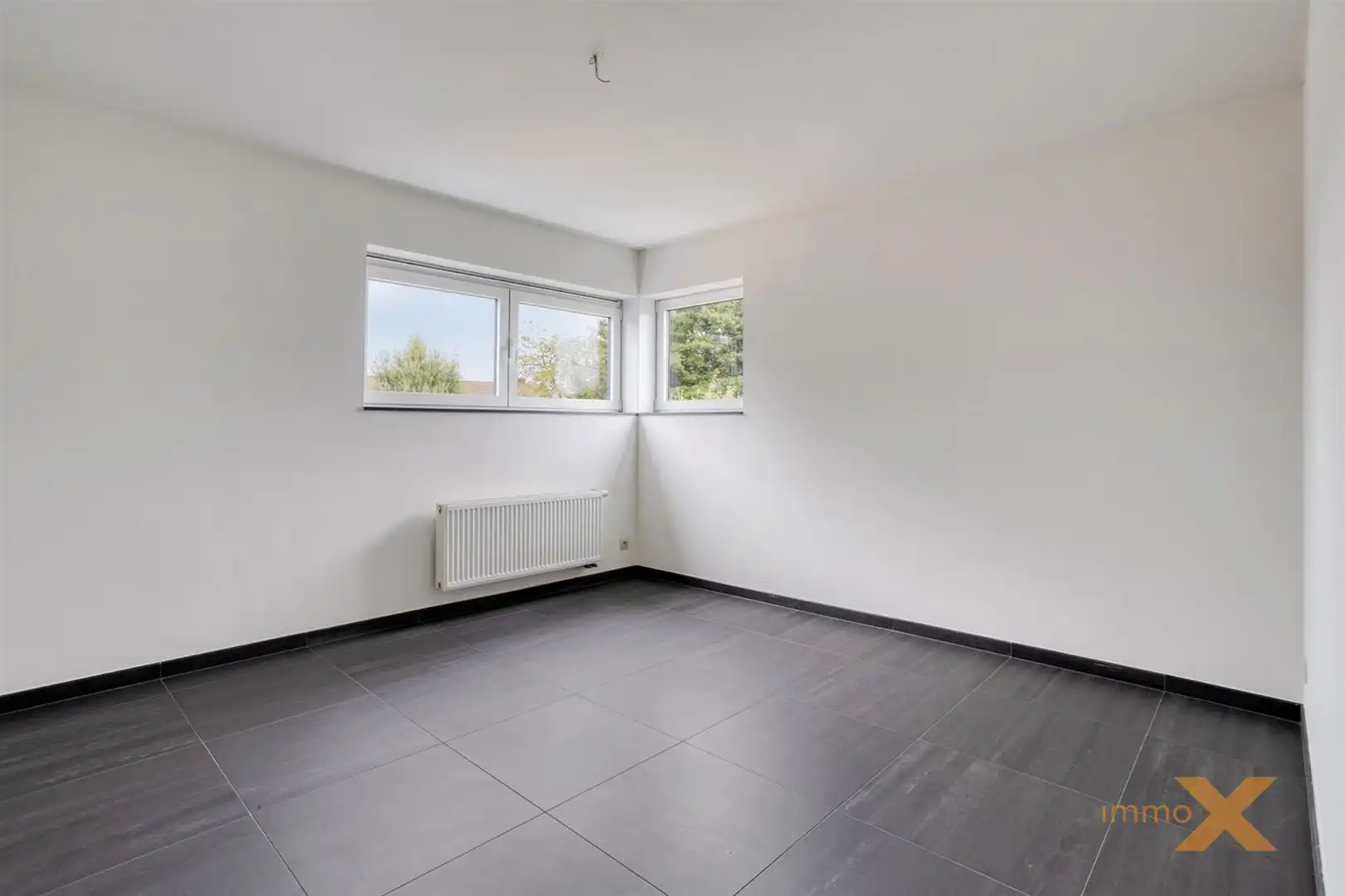 RECENTE INSTAPKLARE LICHTRIJKE RUIME WONING foto 20