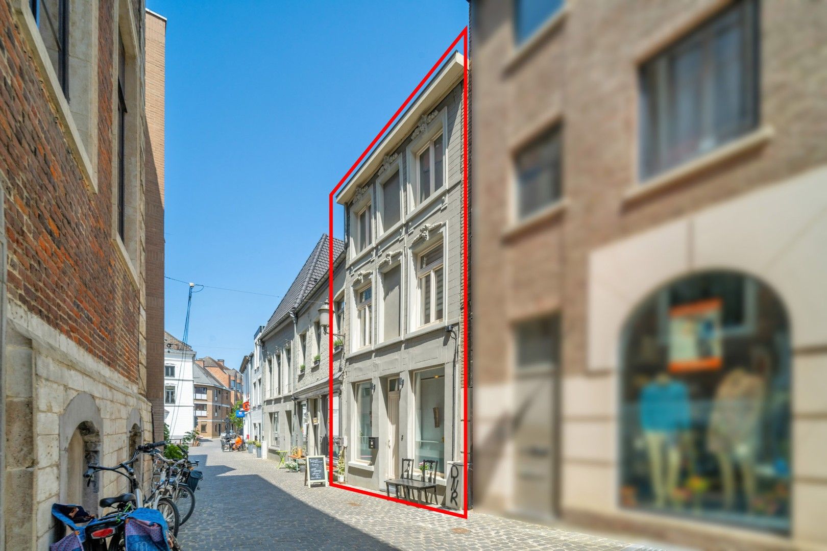 Karaktervolle stadswoning foto {{pictureIndex}}