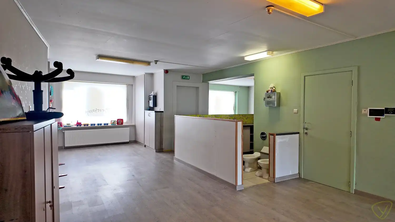 Statige woning met ruime tuin in het centrum van Kaprijke foto 3