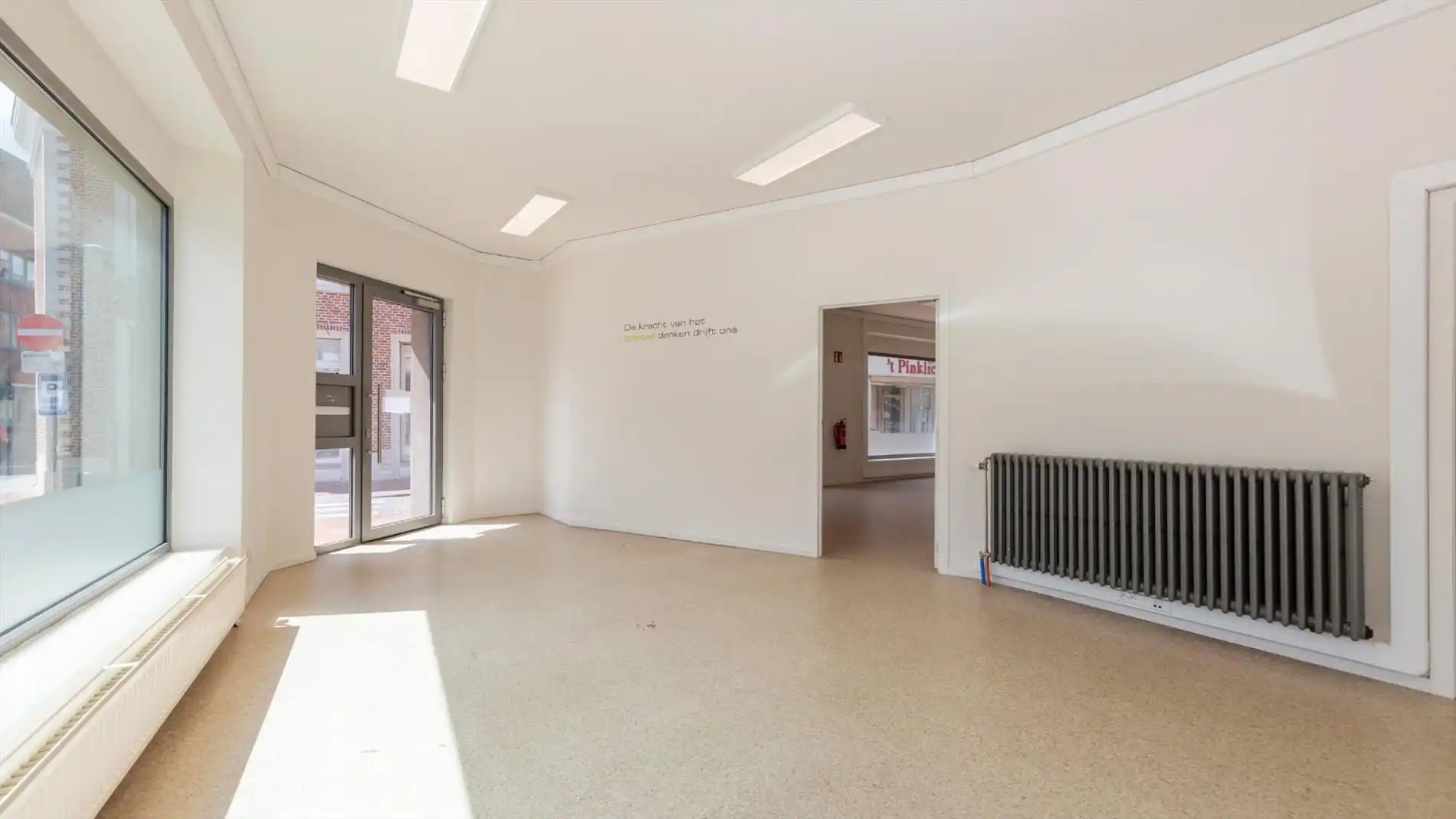 Instapklare winkel/kantoorruimte in winkelcentrum Tienen foto 6