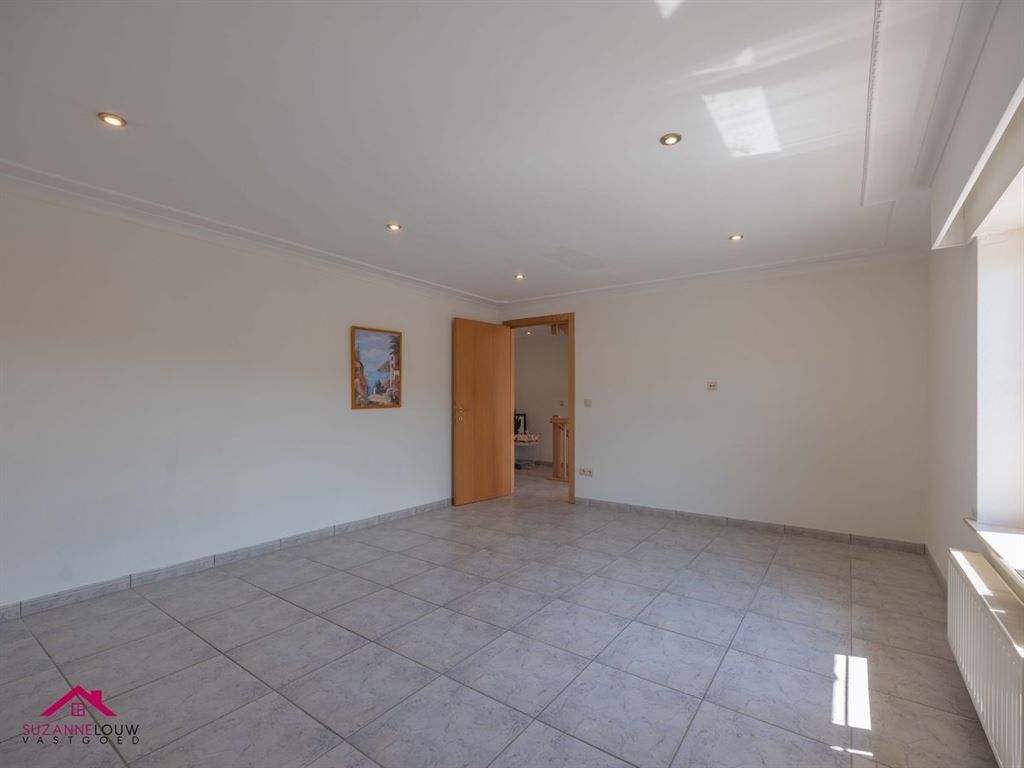 Gerenoveerde verrassend ruime vrijstaande woning foto 26