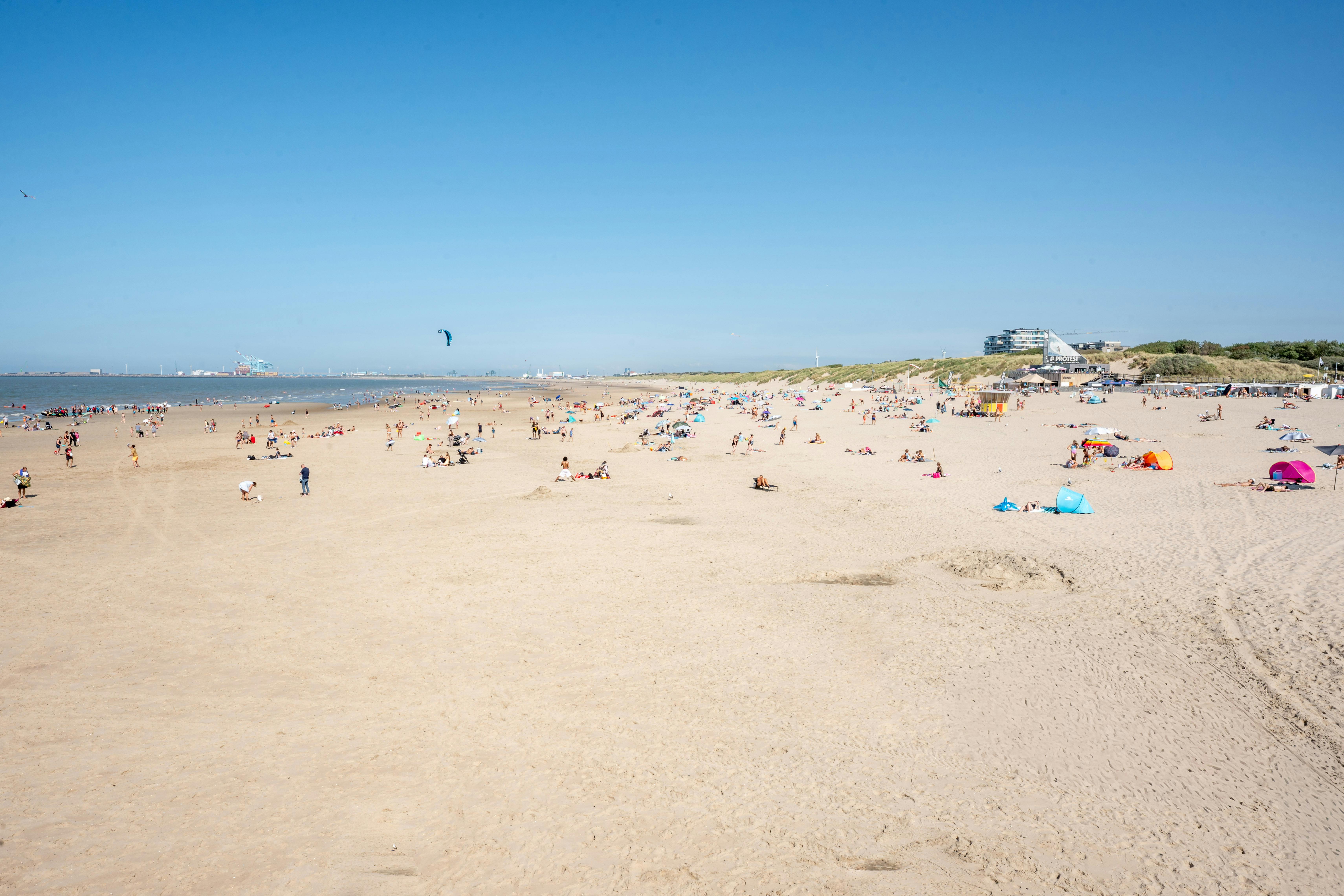 Uniek, historisch en ruim appartement te koop op de zeedijk  foto 19