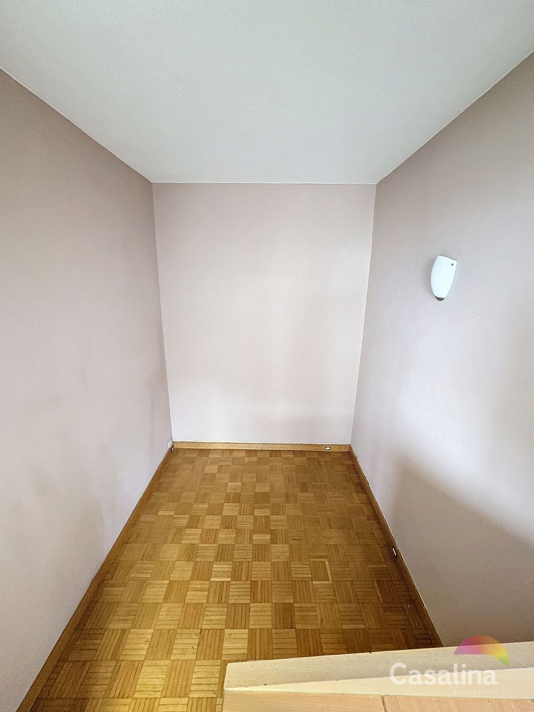 Studio 35m² met terras, kelder en parking te koop foto 5