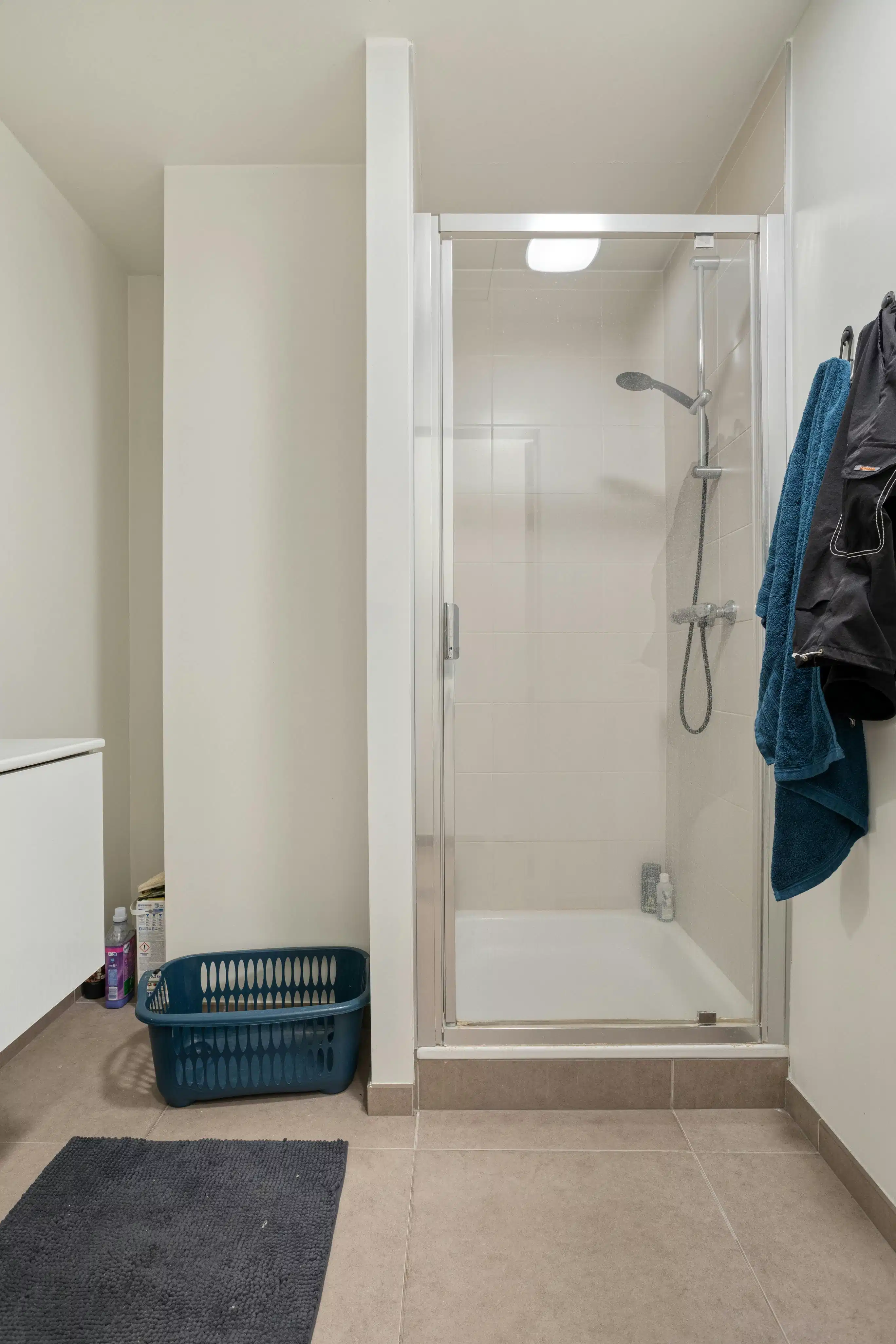 Modern appartement met private tuin in centrum Roeselare foto 10