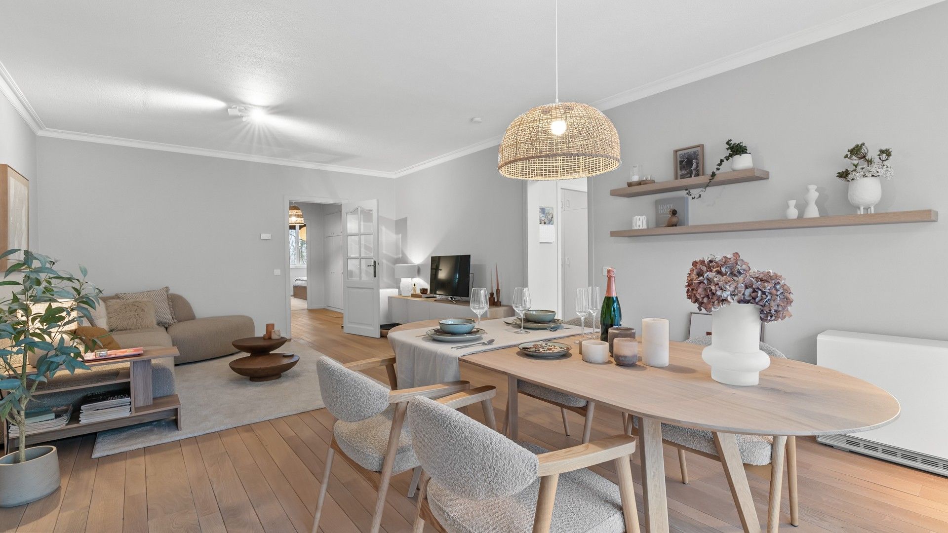 Bemeubeld en instapklaar appartement vlakbij Genk centrum foto {{pictureIndex}}