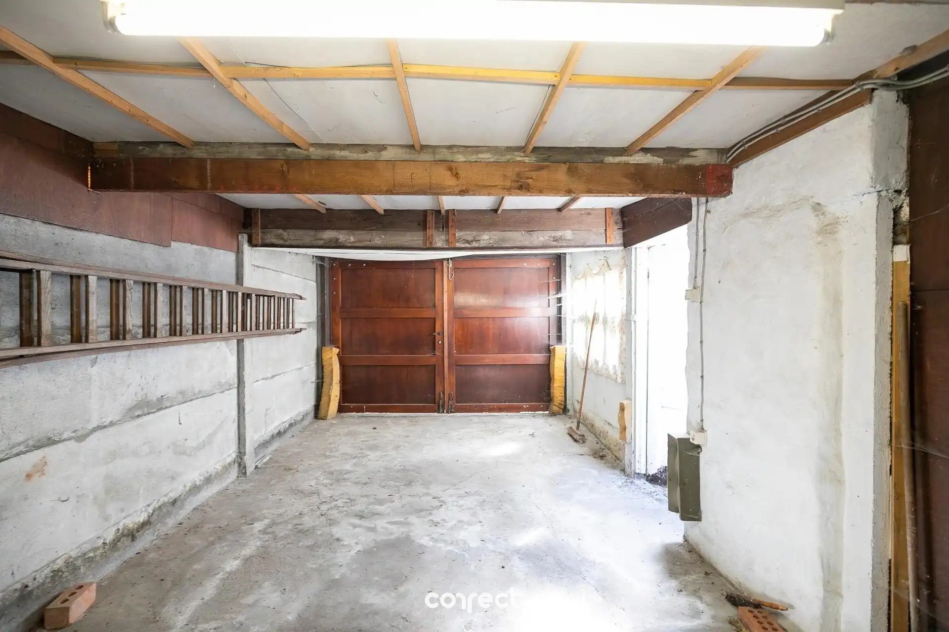 Centraal gelegen ruime halfopen bebouwing met 4 slaapkamers, tuin en garage. foto 14