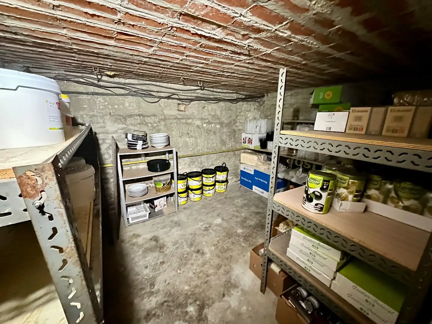 TE KOOP: goed draaiende horecazaak met woonst in centrum Tongeren foto 35