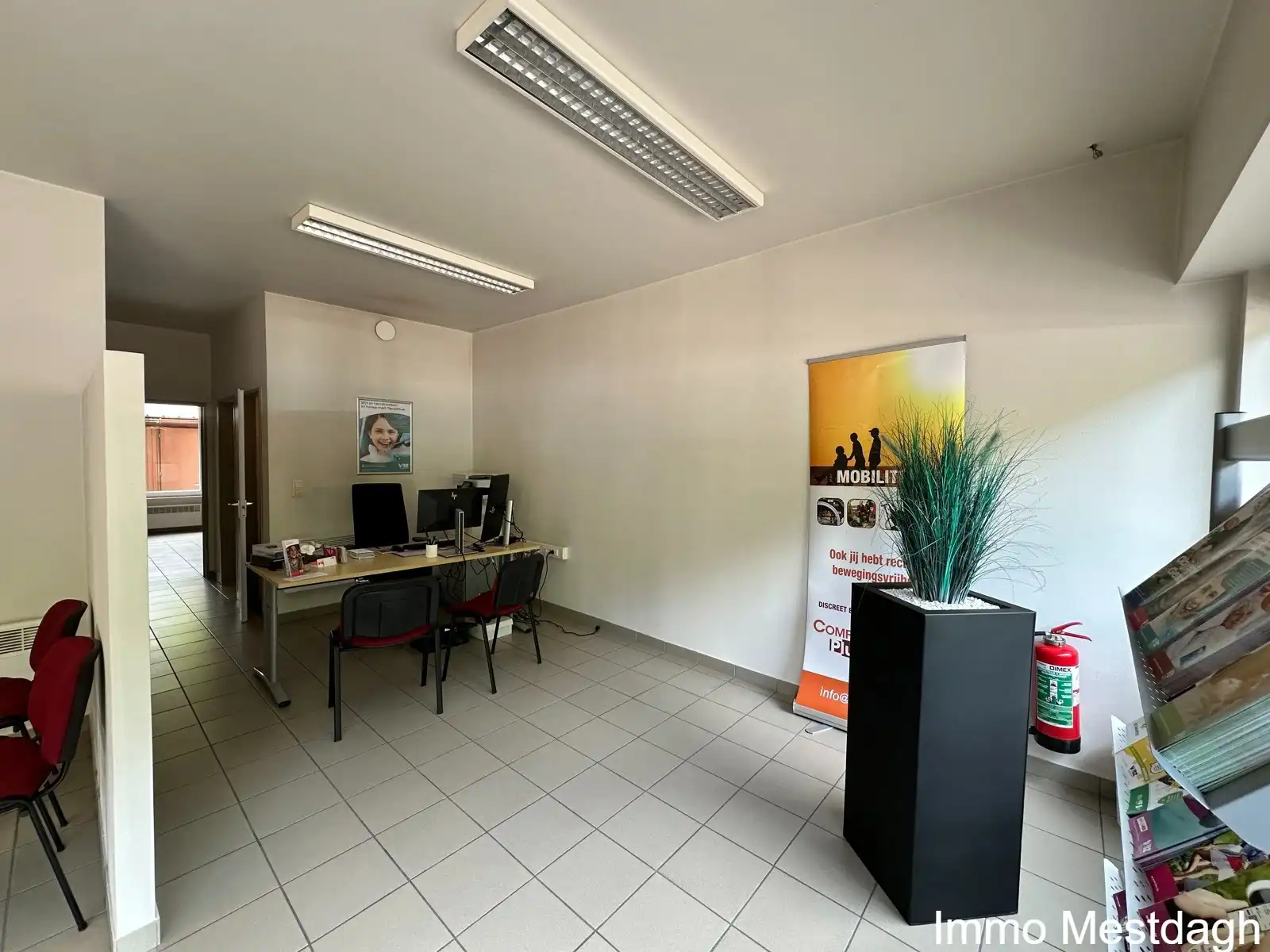 Commercieel Gelijkvloers met Topvisibiliteit te Diest foto 7