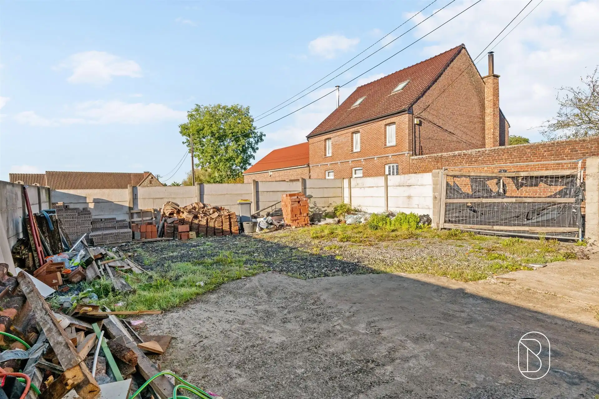 Groot te renoveren huis van 300 m² in Wiers foto 4