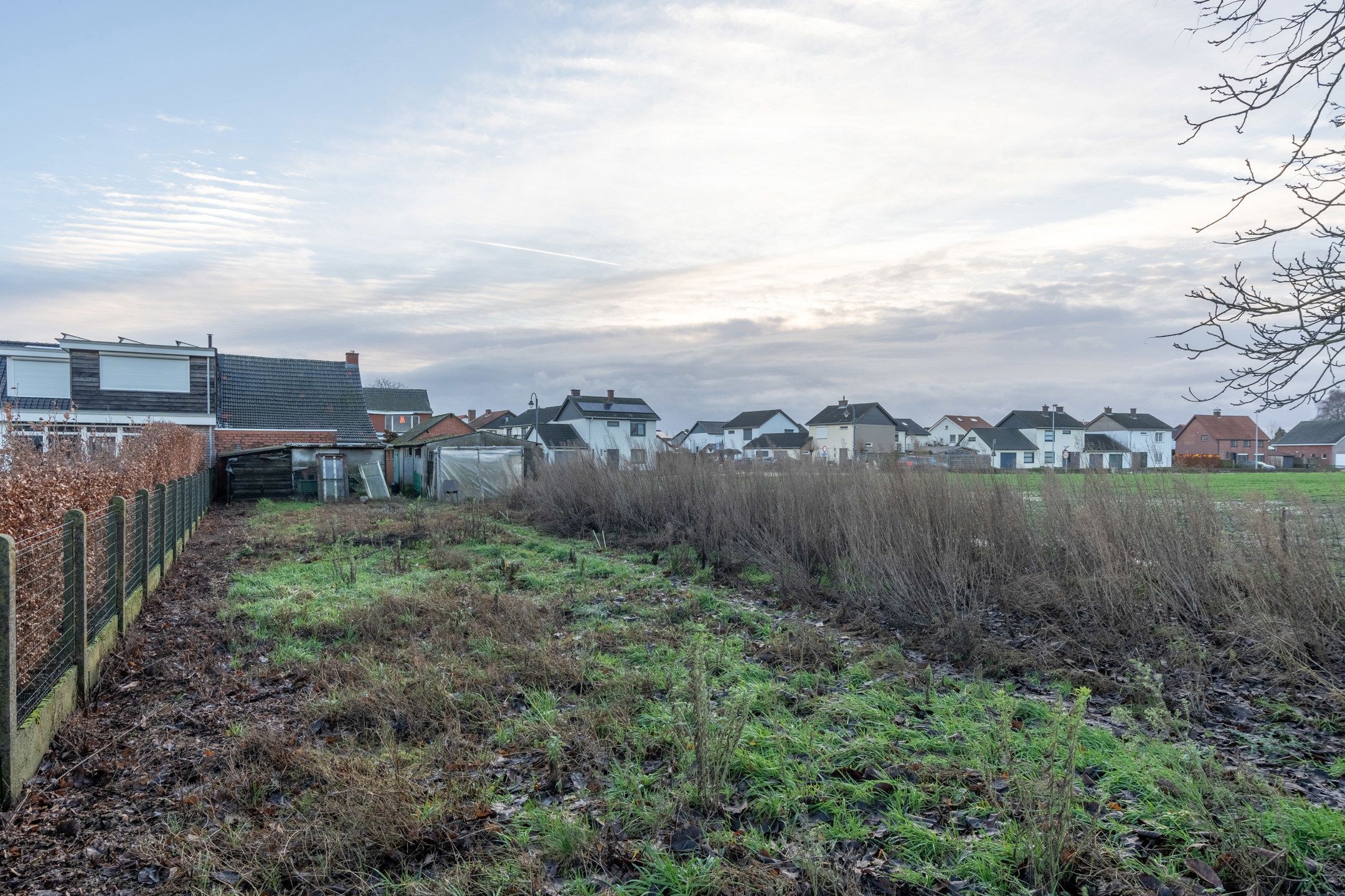 Te renoveren woning op mooi perceel van 720 m² op het westen foto 32