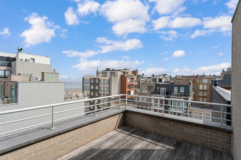 RECENT  EN CENTRAAL GELEGEN PENTHOUSE APPARTEMENT  MET  2 SLAAPKAMERS TE KOOP foto 18