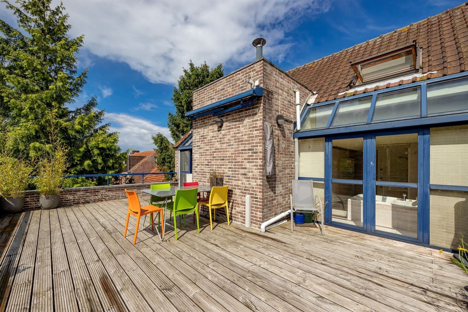 Licht dakappartement met 1 slpk, reuze zonneterras en garage foto 8