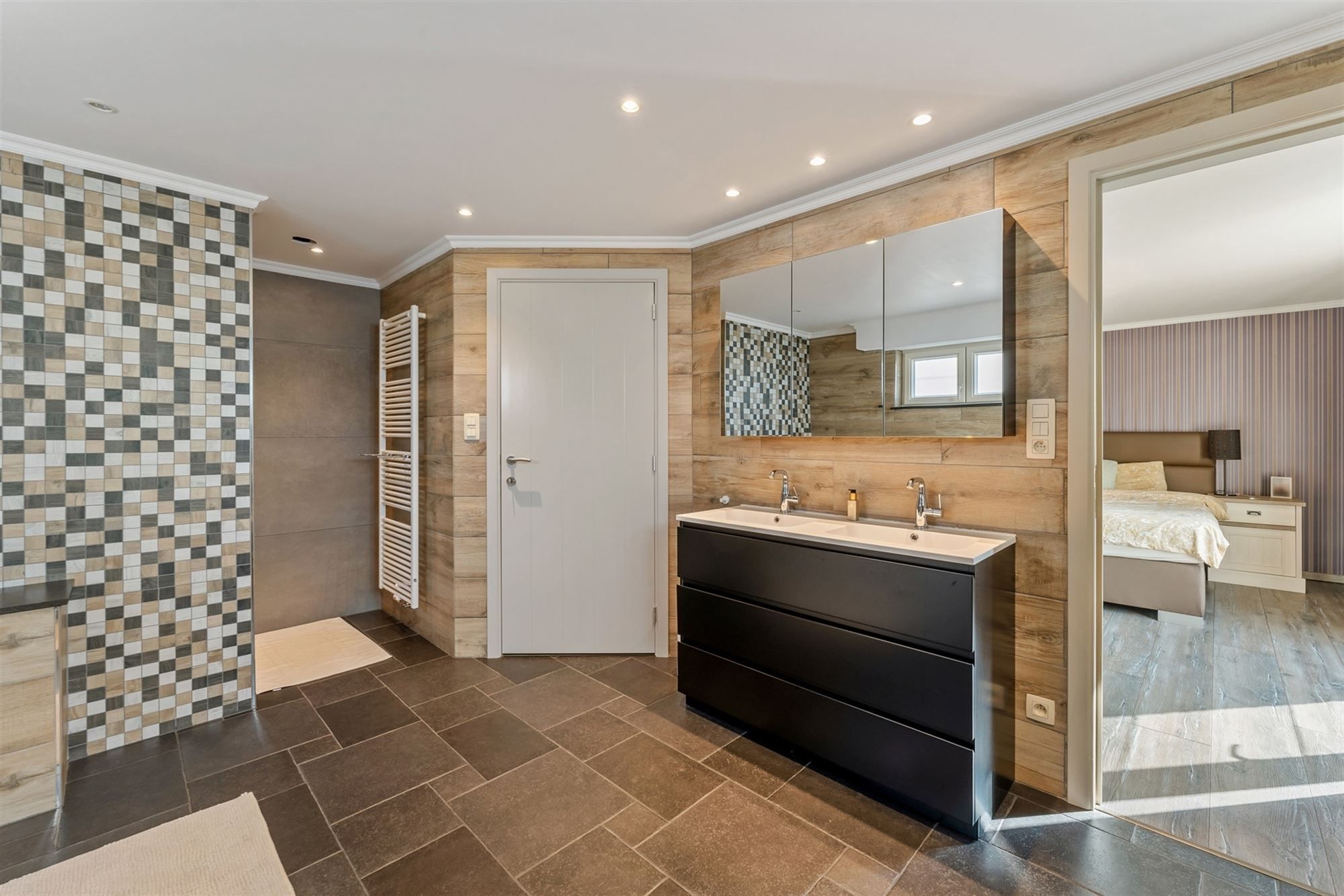 ZEER RUIM, ENERGIEZUINIGE WONING OP TOPLOCATIE! foto 20