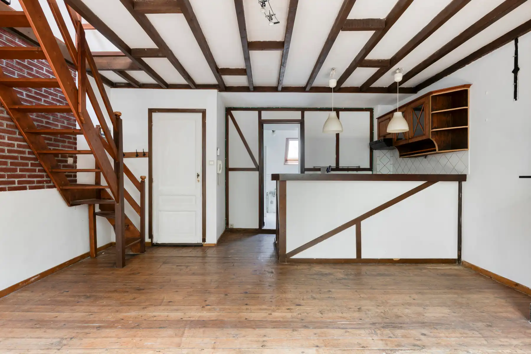 Schitterend gelegen herenwoning met veel karakter foto 9