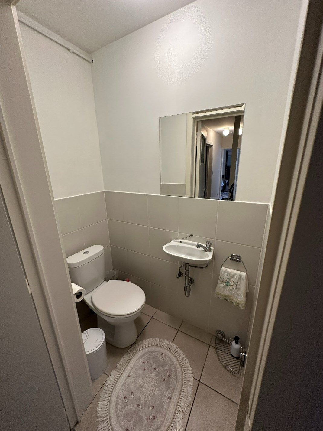 Instapklaar 2-slpk appartement met terras, Torhout foto 11