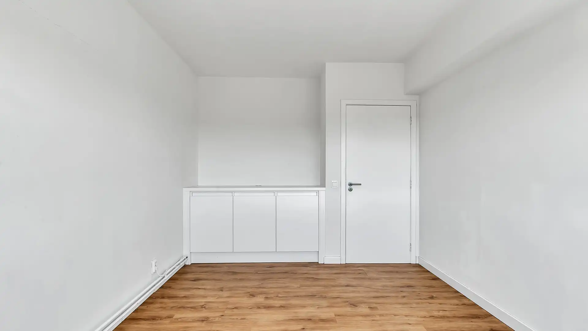 Instapklaar appartement met 2 slaapkamers in het centrum van Genk foto 15