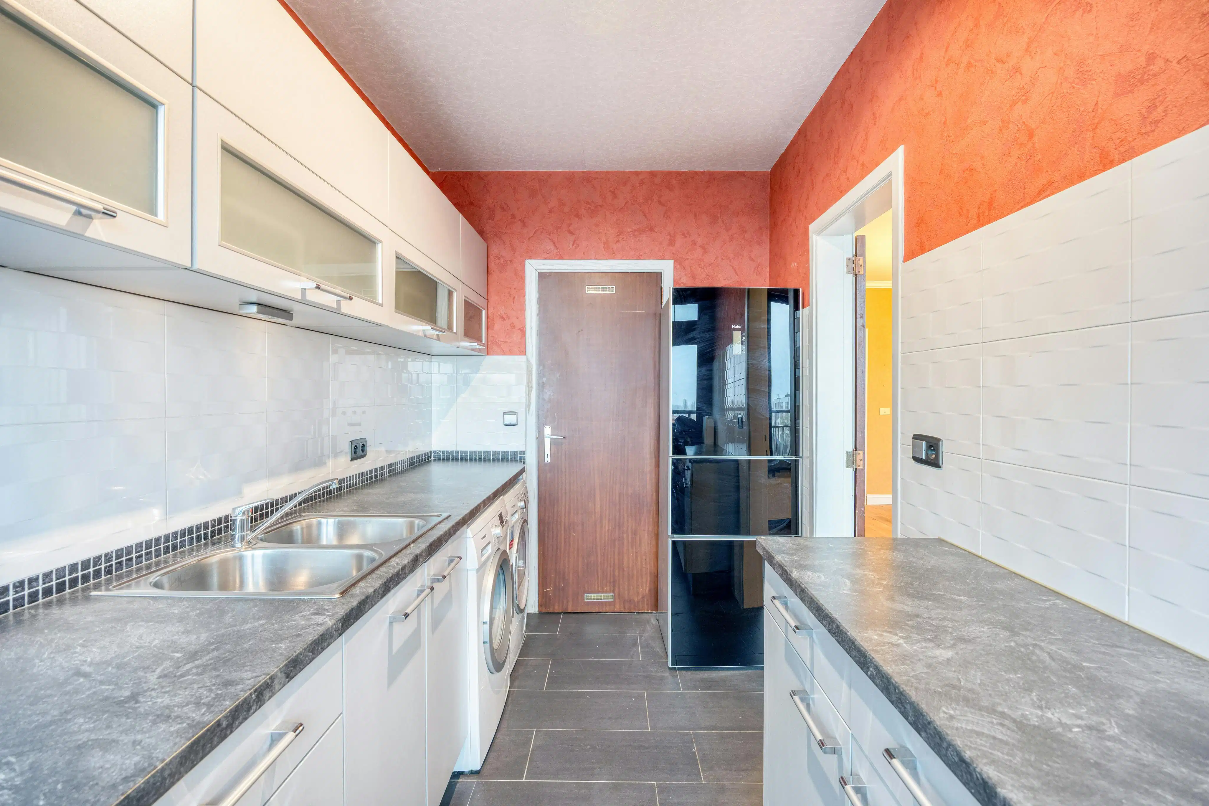 Appartement met 2 slaapkamers te koop in het hart van Wilrijk foto 4