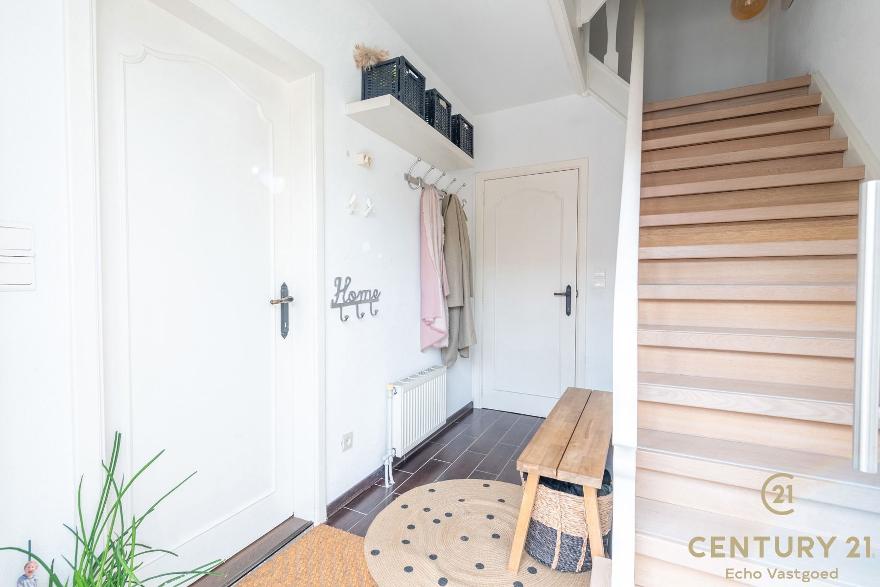 Ruime en Instapklare Hoekwoning met Tuin en Garage foto 4
