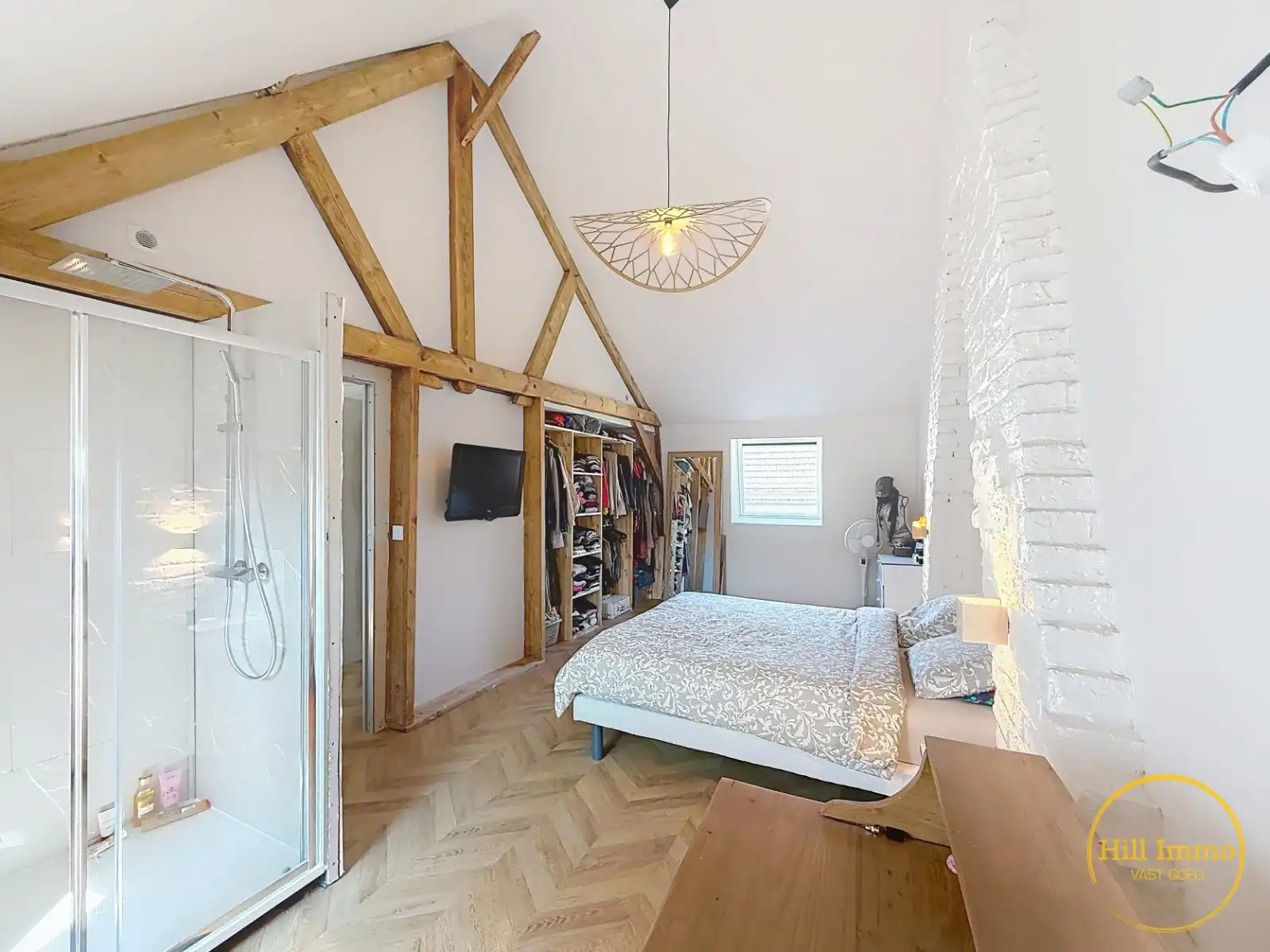 Gerenoveerde rijwoning met 5 slaapkamers in Nieuwkerke (Heuvelland) foto 2