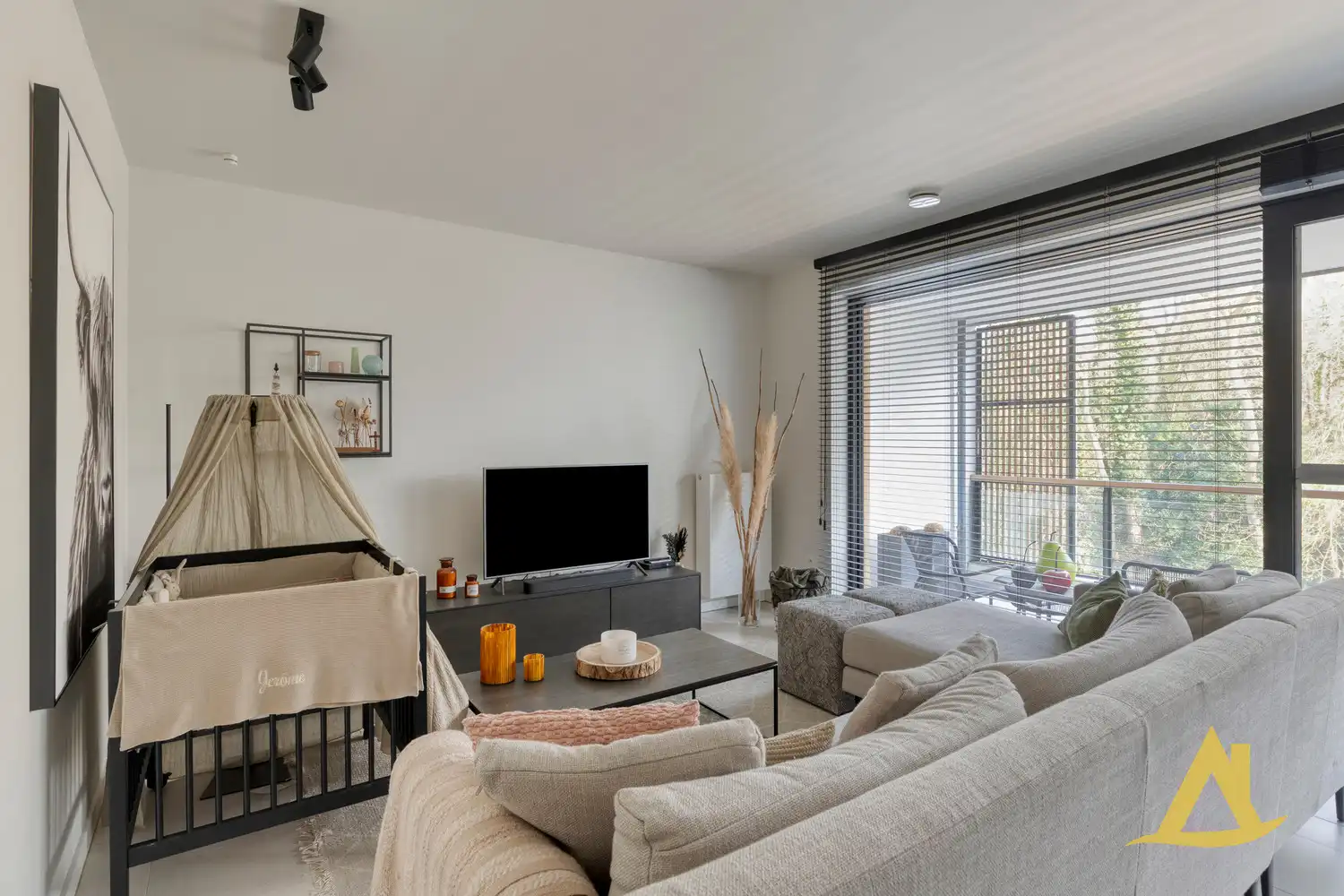 ENERGIEZUINIG APPARTEMENT MET AUTOSTAANPLAATS TE DIEST! foto 6