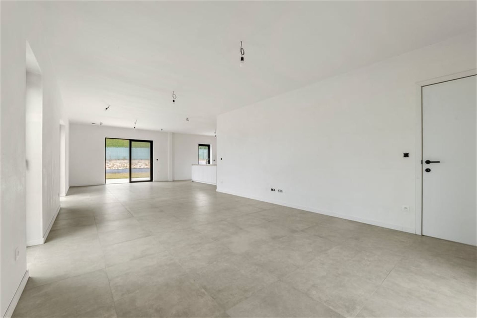 KNAPPE NIEUWBOUWWONING IN MODERNE STIJL  foto 17