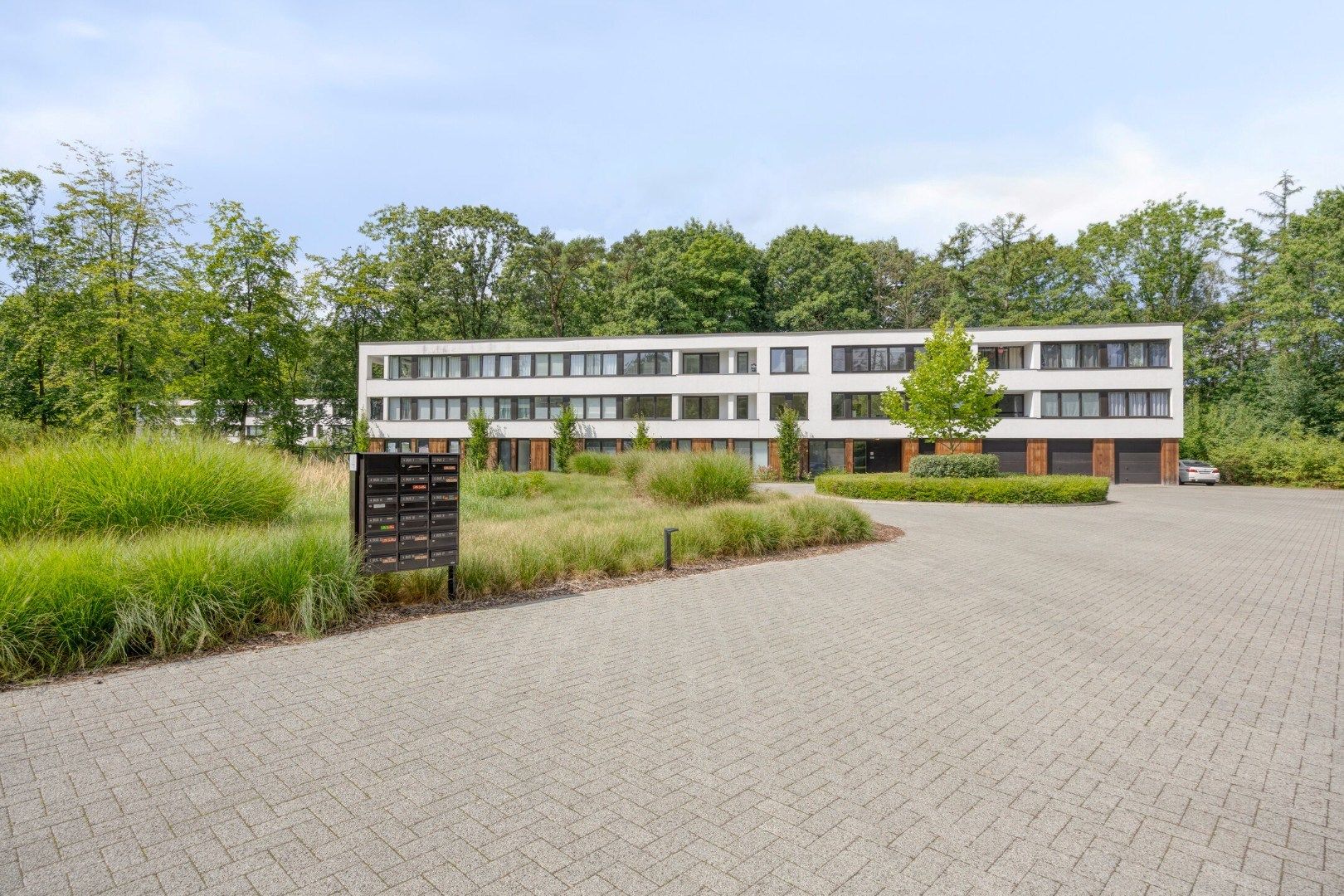 Gelijkvloers appartement met 2 slpks, ruime tuin, autostaanplaats en optionele garage ! foto 23