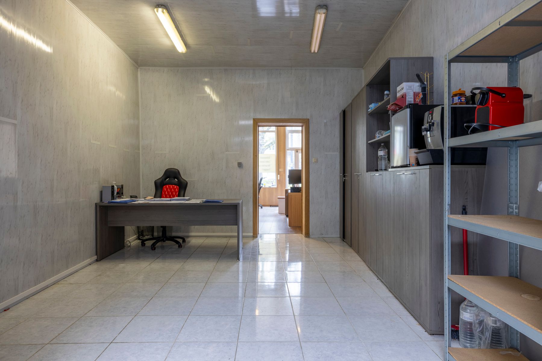 Handelsruimte met woning – 5 slaapkamers en stadsterras foto 4