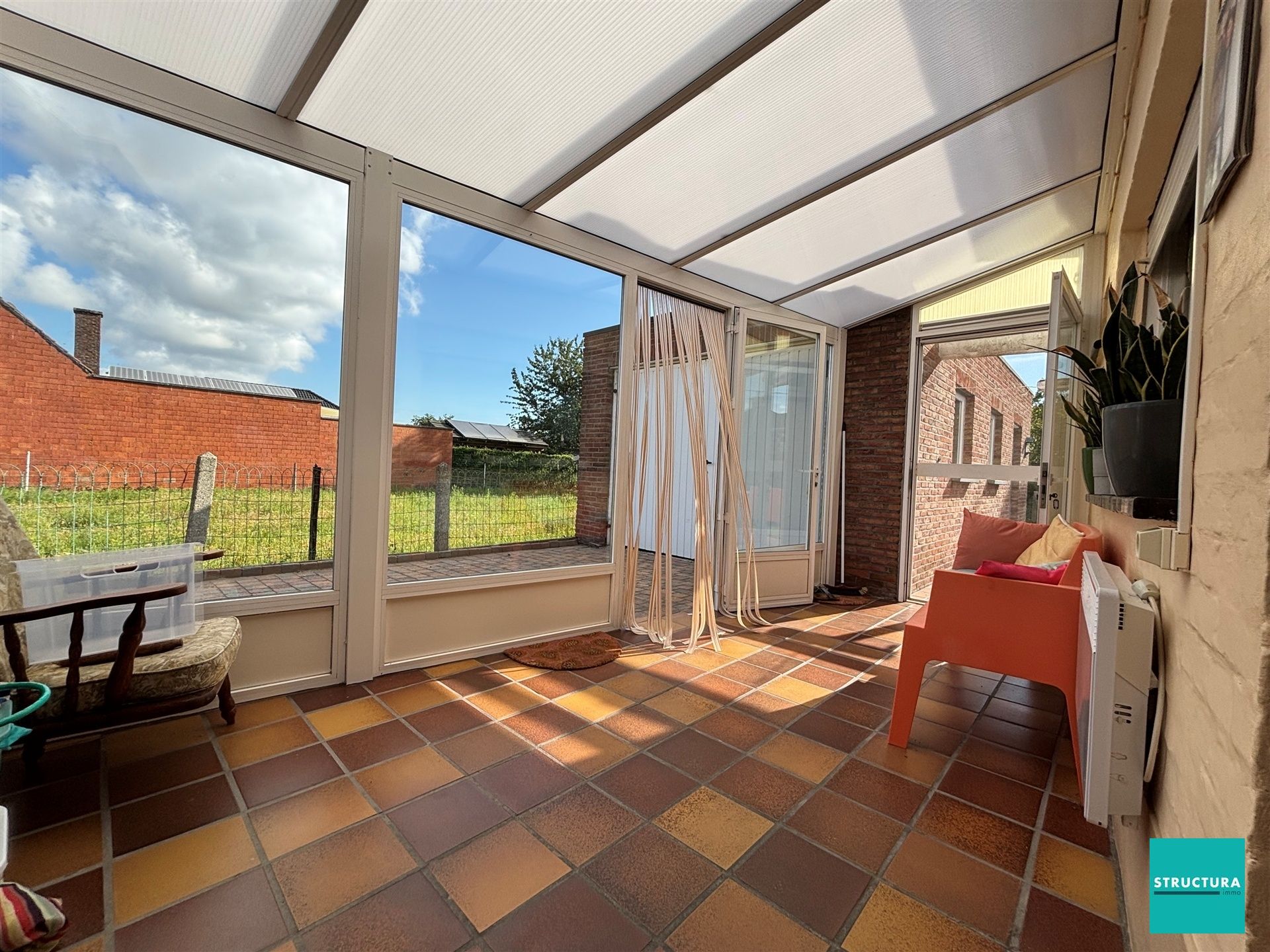 Bezoeken VOLZET!!! Woning met garage en tuin foto 10