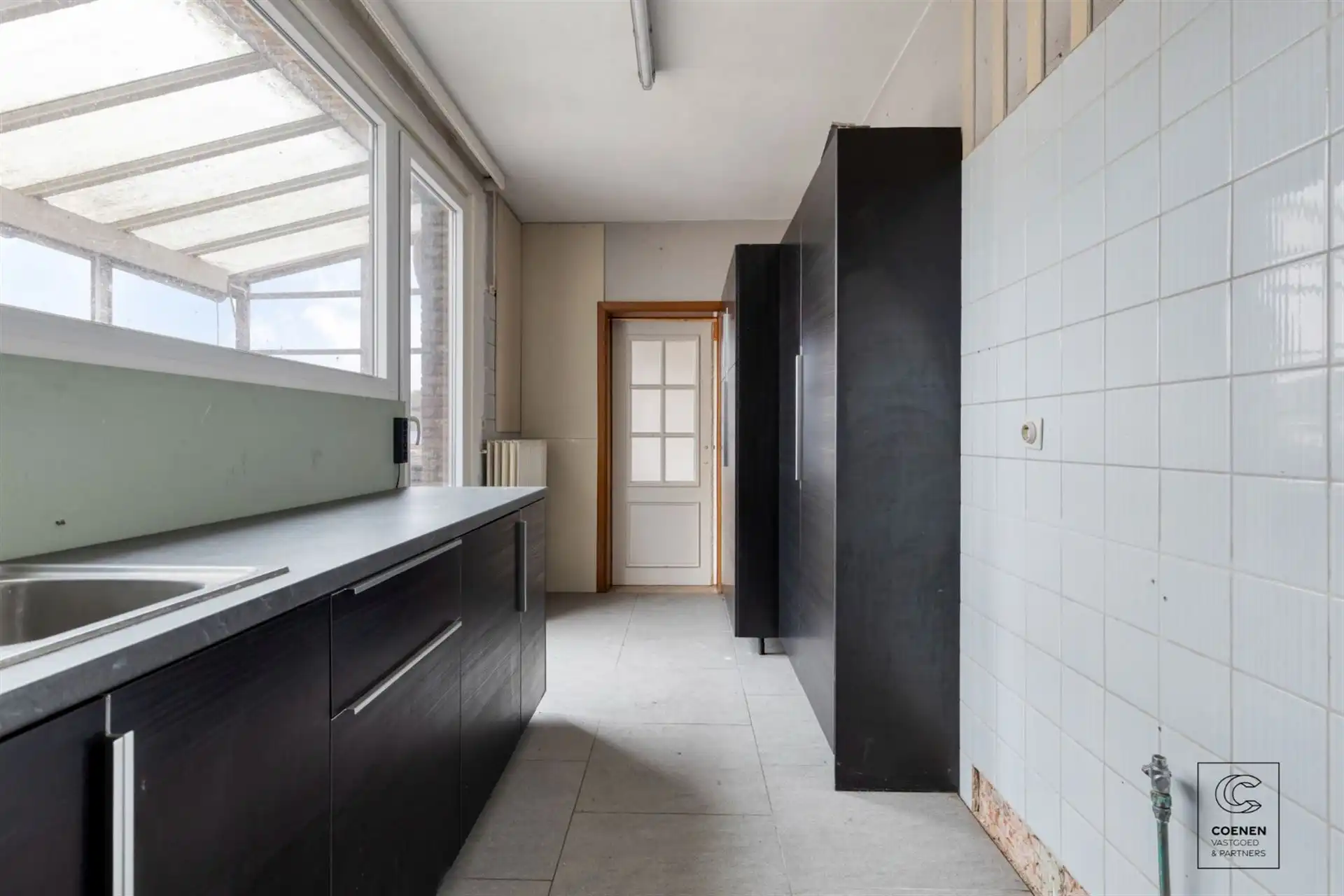 Te renoveren app. van ca. 120 m² op een gunstige ligging! foto 5