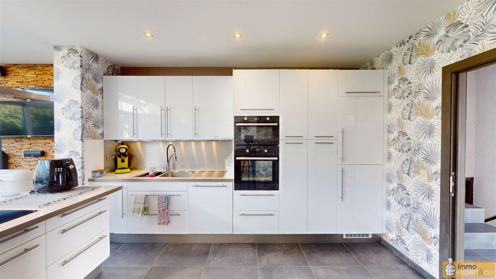 TERNAT: Open beb. met 3 slpks, ruime living en grote tuin foto 6