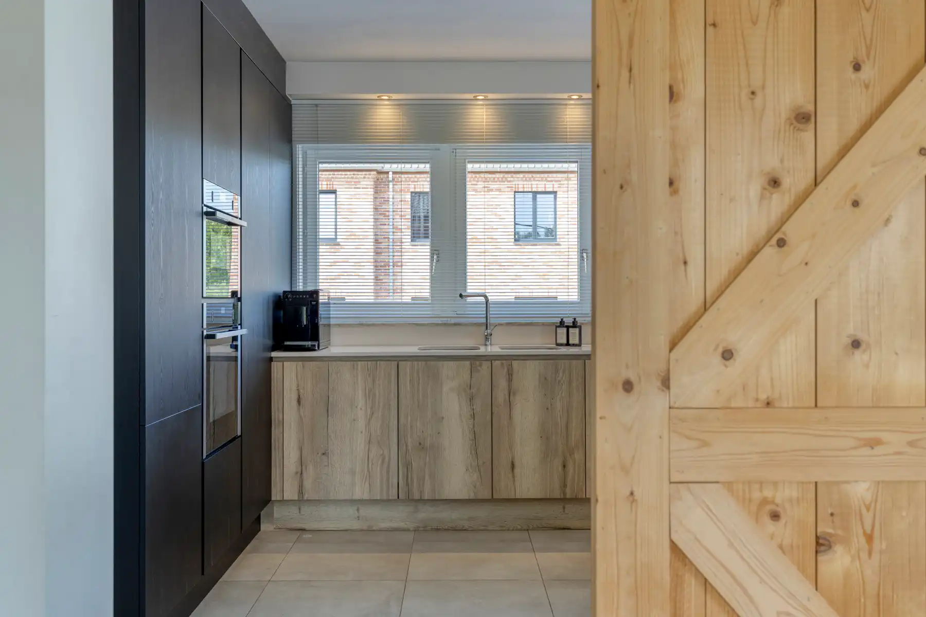 Idyllisch gelegen gerenoveerde HOB op 11a 7ca! foto 3