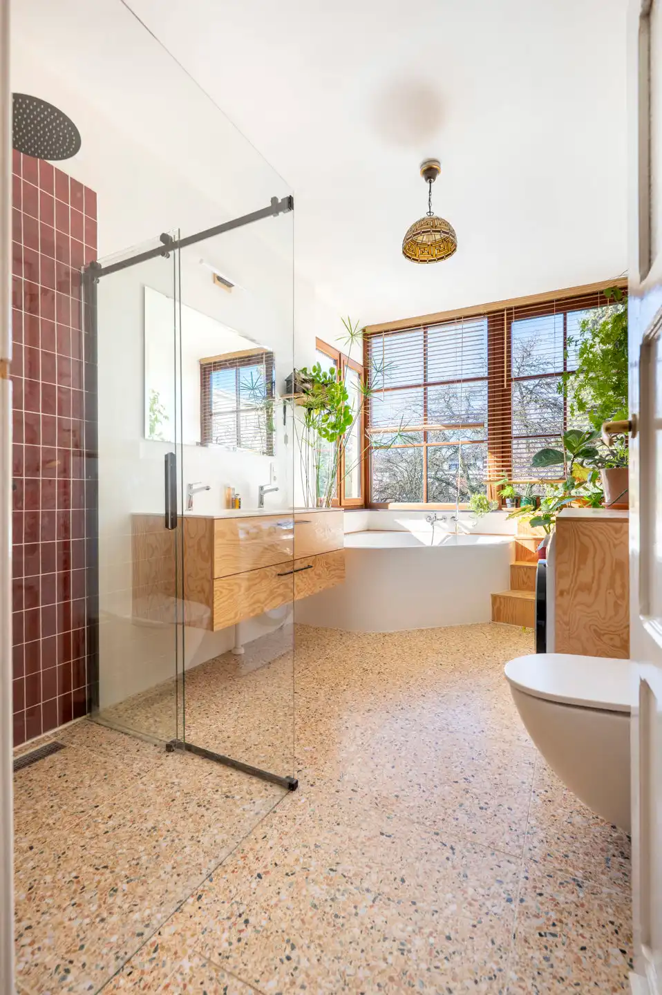 ANTWERPEN-Gerenoveerde karaktervolle woning met tuin! foto 16