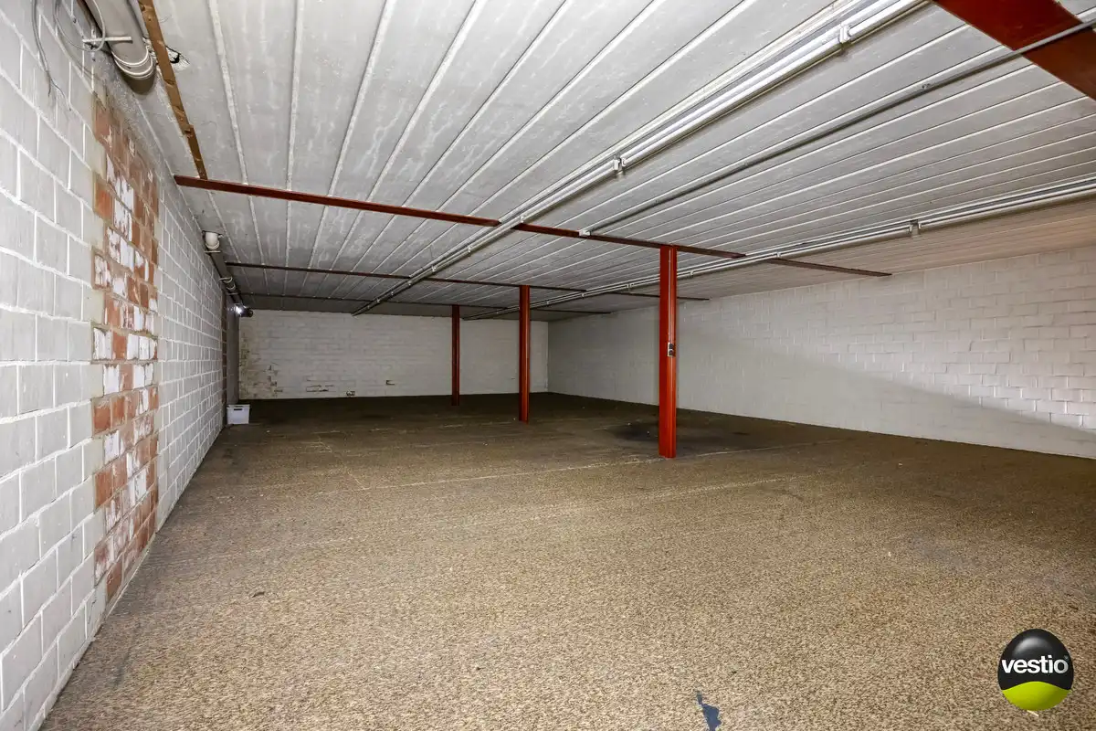 HANDELSPAND MET WOONST TE HOESELT NABIJ CENTRUM EN E313. foto 12