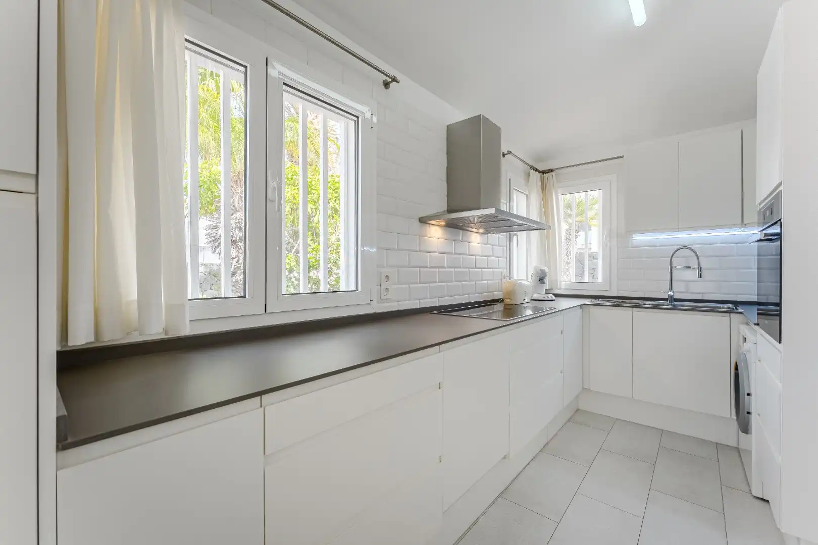 Buitengewone elegante villa aan golfbaan met zicht op zee! foto 9