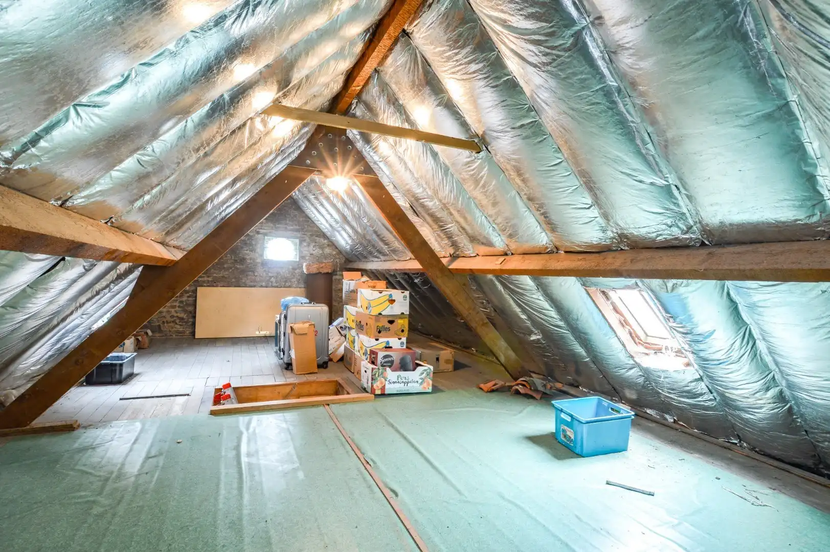 Te renoveren woning in centrum Eernegem foto 13