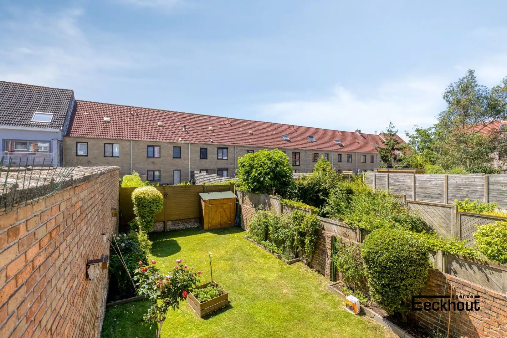 Zeer verzorgde woning met gezellige tuin in de Vuurtorenwijk te Oostende. foto 4