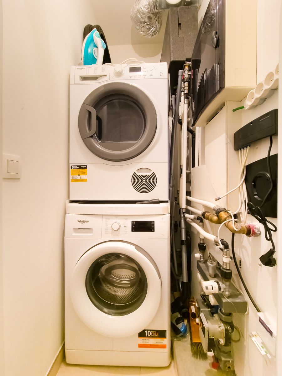 Gemeubeld 1-slaapkamer app met prachtig zicht op park  foto 14
