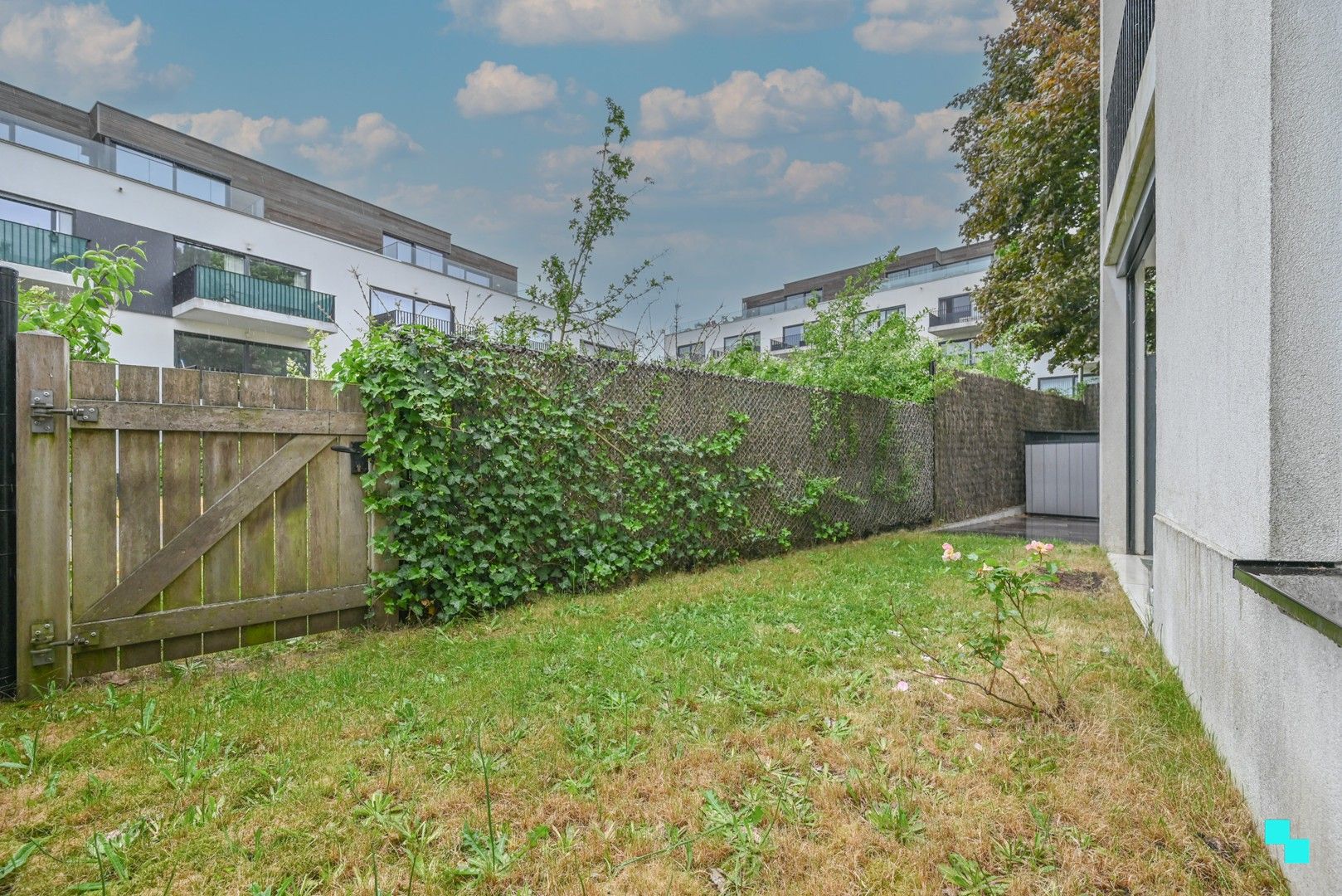 Energiezuinig tweeslaapkamer appartement met tuin te Izegem foto 16