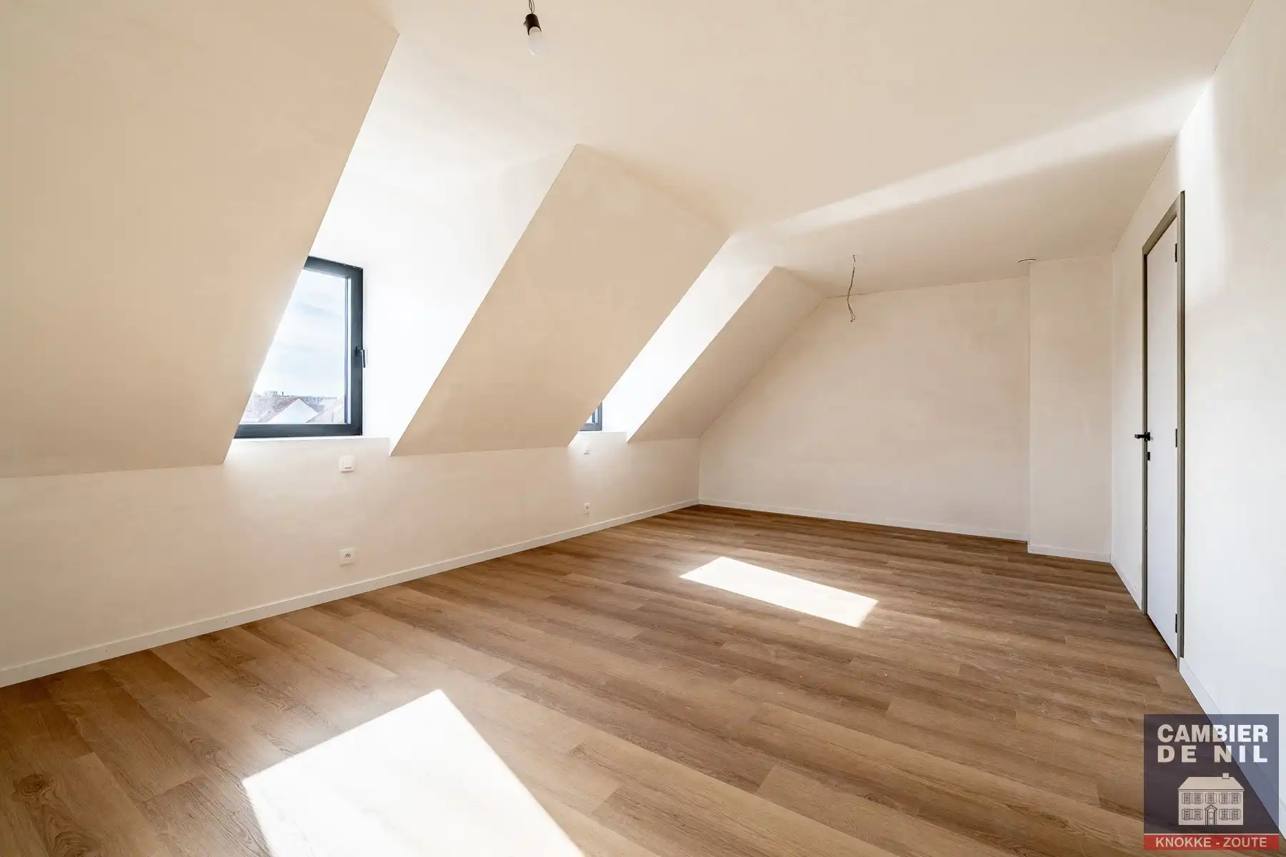 Nieuwbouw - ongemeubelde koppelvilla in rustige,  residentiële wijk te Knokke-Heist  foto 22