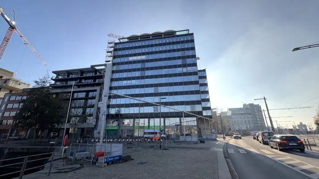 Kantoor te huur met uniek zicht op het MAS in Antwerpen foto 18